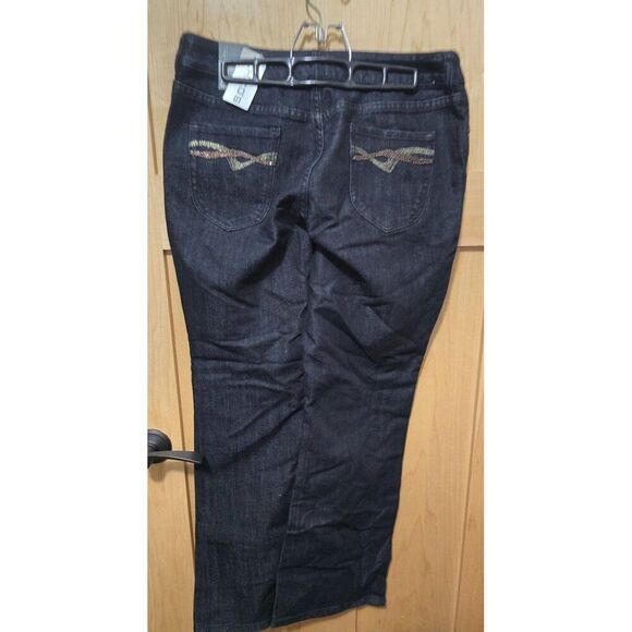 Chicos Modern Fit Straight Leg Dark Wash Embellished Pocket Jeans Size 2 Short - Picture 3 of 13